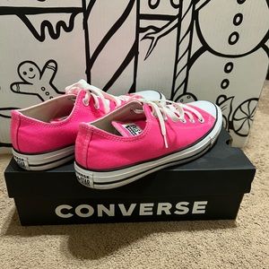 Hot pink converse